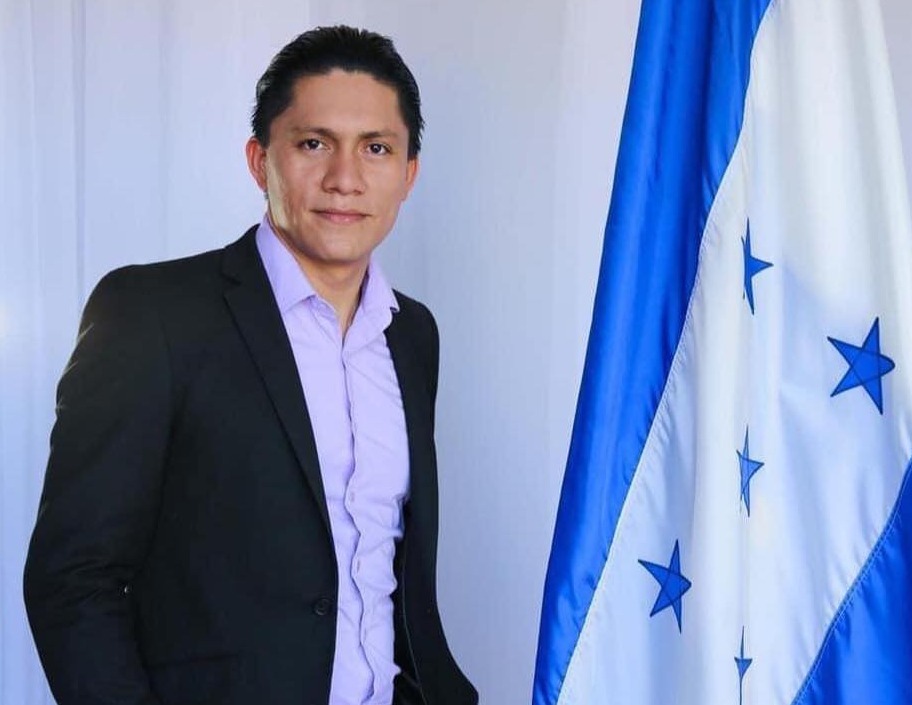 Maynor Sandoval, fundador